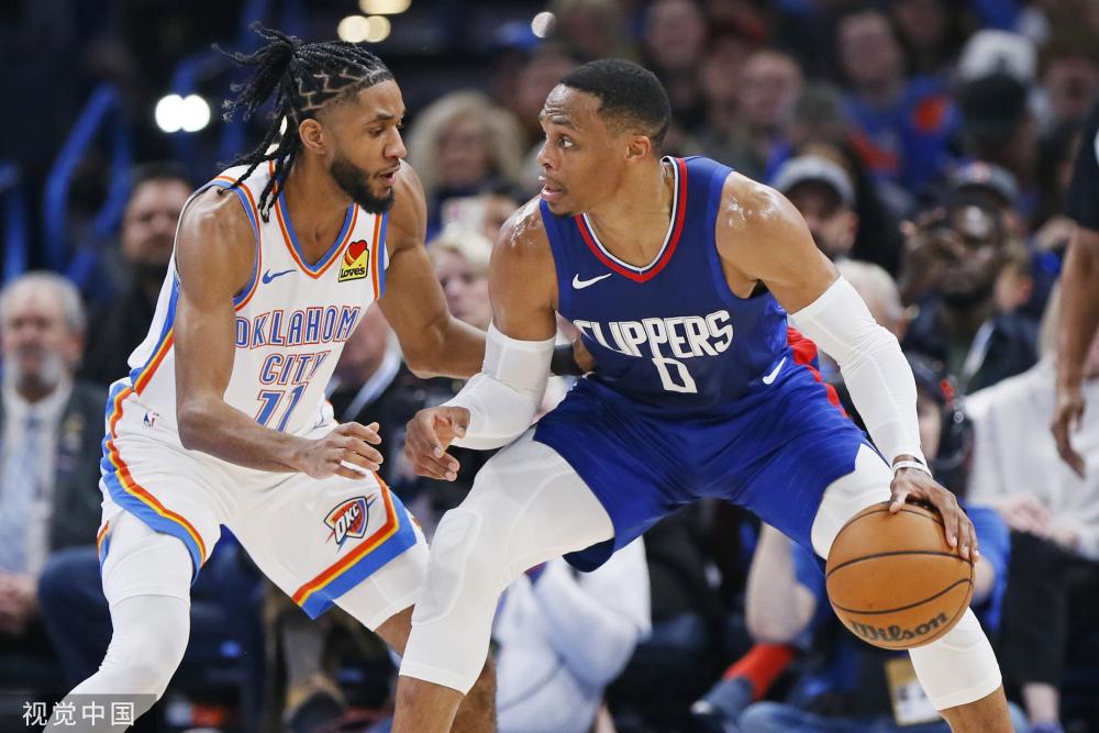 一个值得敬 一个值得敬